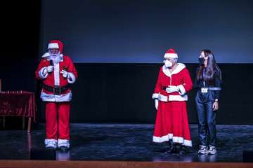 El Teatro de Telde rebosa de magia con el musical 'Al Revés en Navidad'/TA.